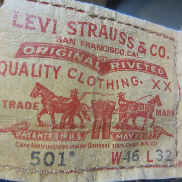 Levi’s 501 Men’s 46x32 Button Fly Jeans - Picture 3 of 5